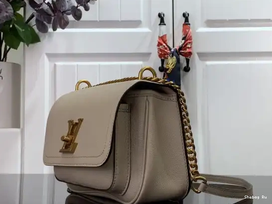 PM LOUIS CHAIN LOCKME VUITTON 0520